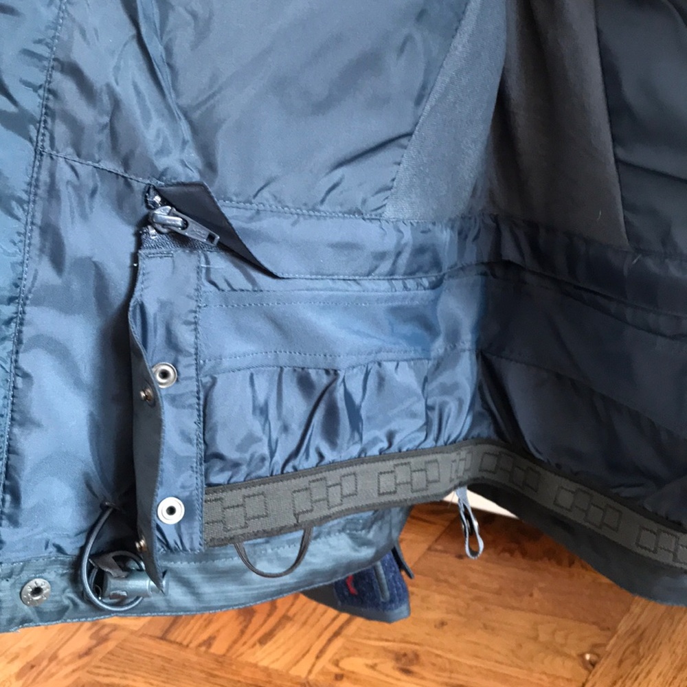 Snowboarding Jacket - Picture 5 of 12